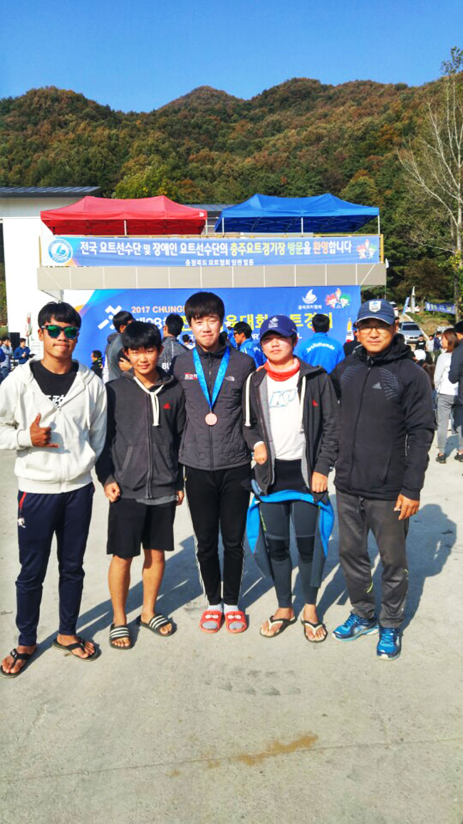 제98회-전국체육대회-죽변고,-후포고-_은메달,-동메달_(울진교육지원청)2-2.jpg